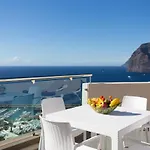 Royal Sun شقة فندقية 4*
