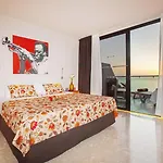 Royal Sun شقة فندقية 4*