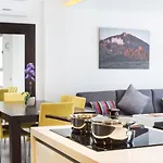 Royal Sun شقة فندقية