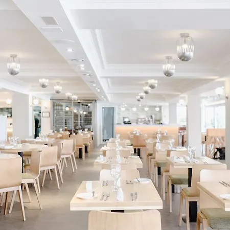 Royal Sun Aparthotel 4*