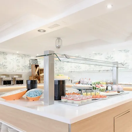 Royal Sun Aparthotel 4*