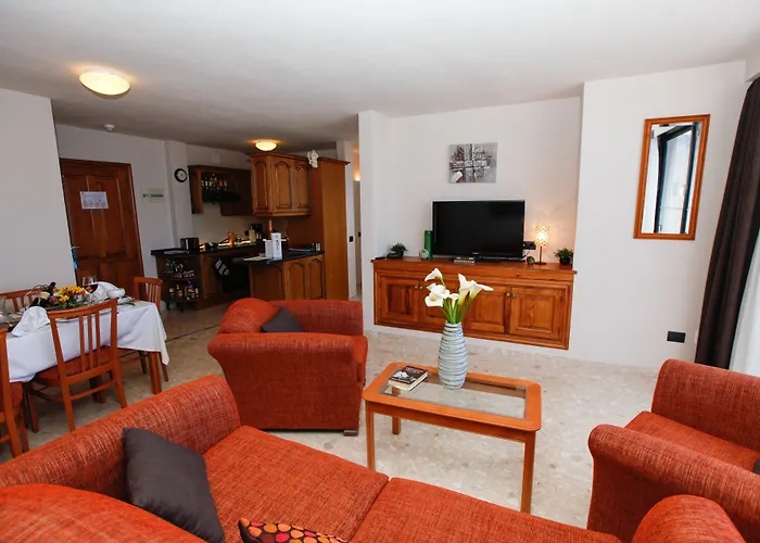 Royal Sun Apartahotel 4*